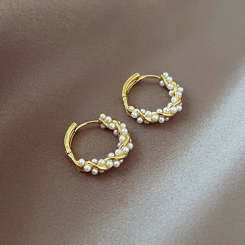 Circle Pearl Earrings