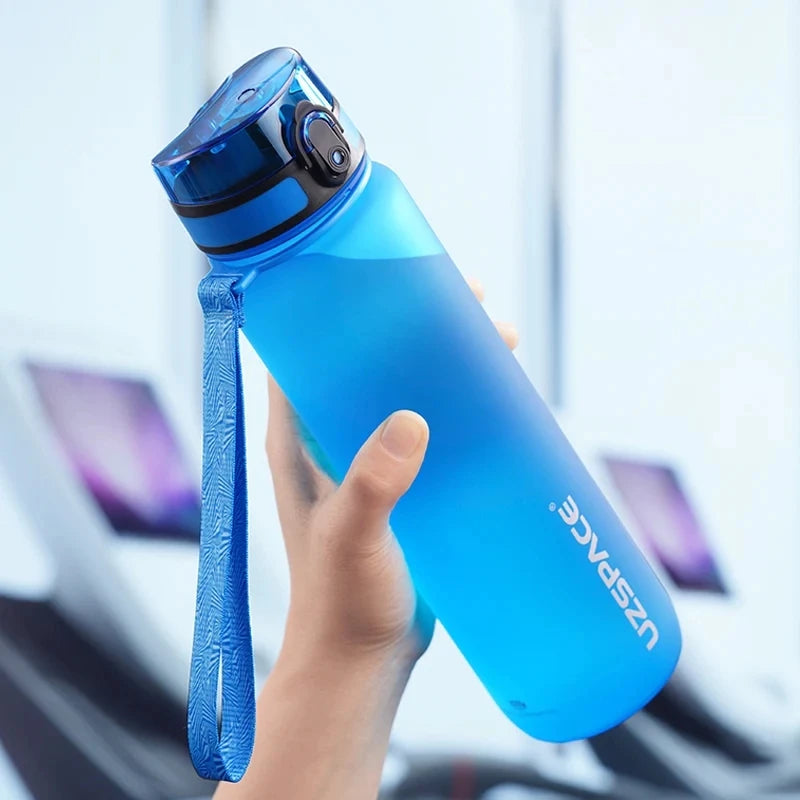 Keep your hydration on point with our Hot Sale 500/1000ML Sports Water Bottle. Perfect for athletes, gym-goers, and outdoor enthusiasts, this durable water bottle is designed to keep you refreshed throughout your day