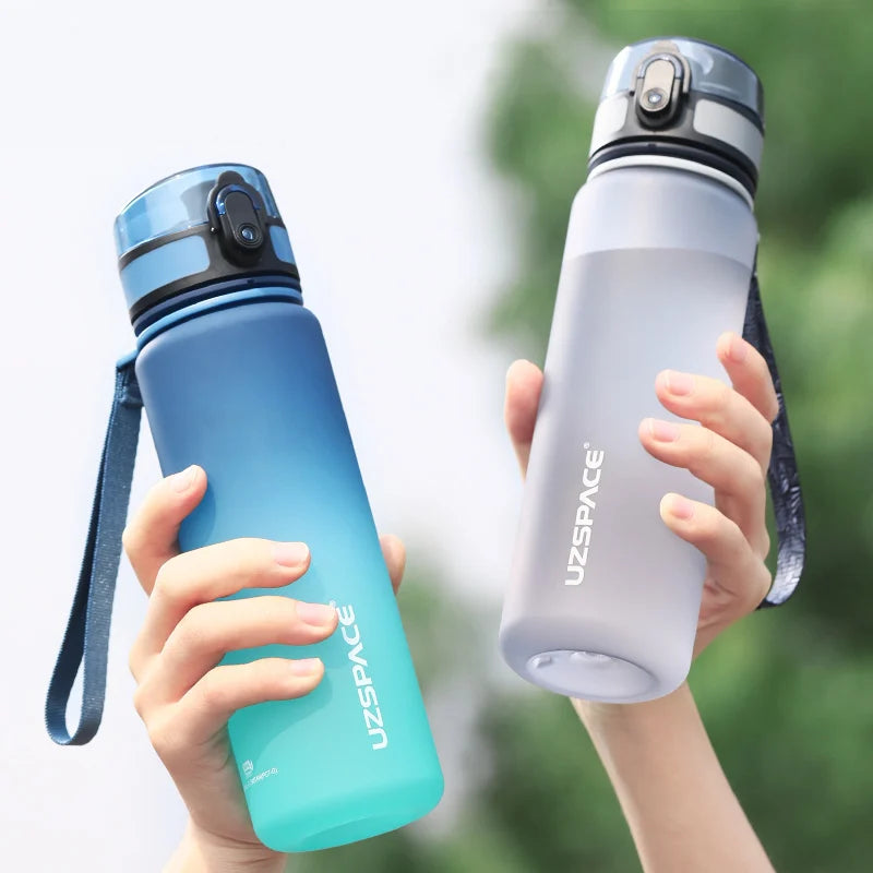 Keep your hydration on point with our Hot Sale 500/1000ML Sports Water Bottle. Perfect for athletes, gym-goers, and outdoor enthusiasts, this durable water bottle is designed to keep you refreshed throughout your day